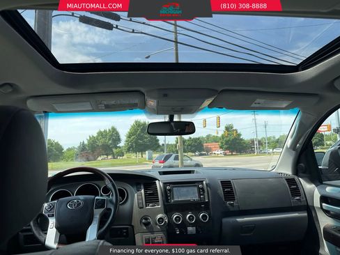 Used 2015 Toyota Sequoia Platinum image 35