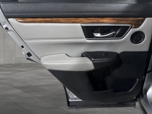 Used 2020 Honda CR-V Touring image 25