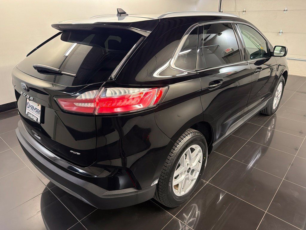 Certified 2024 Ford Edge SEL w/ Convenience Package AWD/4WD image 6