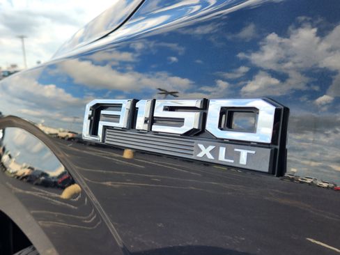 Used 2015 Ford F150 XLT w/ Equipment Group 301A Mid RWD image 11