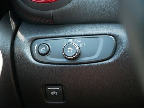 Used 2024 Chevrolet Blazer RS w/ Enhanced Convenience Package image 17