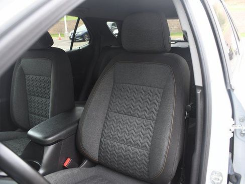 Used 2024 Chevrolet Equinox LT AWD/4WD image 17