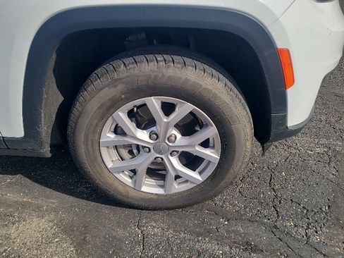 Used 2021 Jeep Grand Cherokee L Limited AWD/4WD image 7