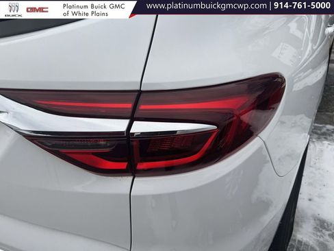 Used 2020 Buick Enclave Essence w/ LPO, Cargo Package image 10