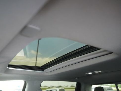 Used 2021 GMC Sierra 2500 Denali w/ Denali Ultimate Package AWD/4WD image 11