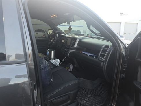 Used 2024 RAM 3500 Tradesman w/ Chrome Appearance Group AWD/4WD image 23