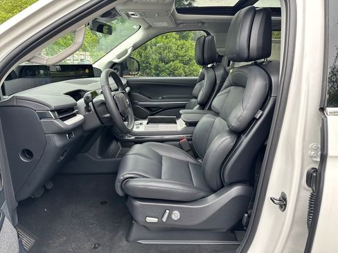 New 2026 Lincoln Navigator Reserve AWD/4WD image 9