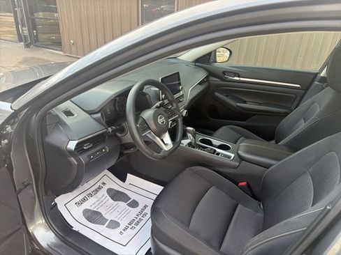 Used 2022 Nissan Altima 2.5 SV AWD/4WD image 9