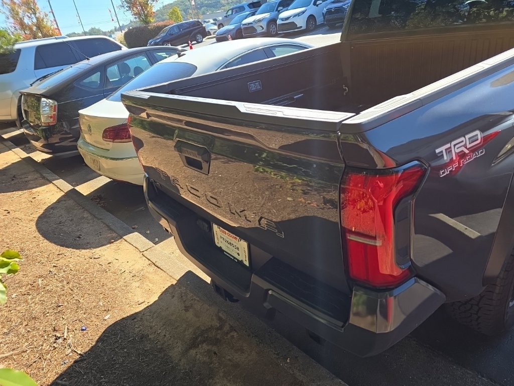 Used 2026 Toyota Tacoma TRD Off-Road AWD/4WD image 9