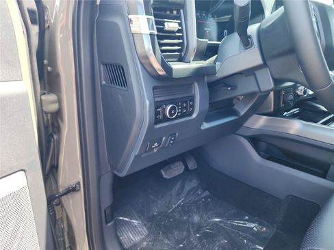 New 2026 Ford F350 Lariat w/ Tremor Off-Road Package AWD/4WD image 14