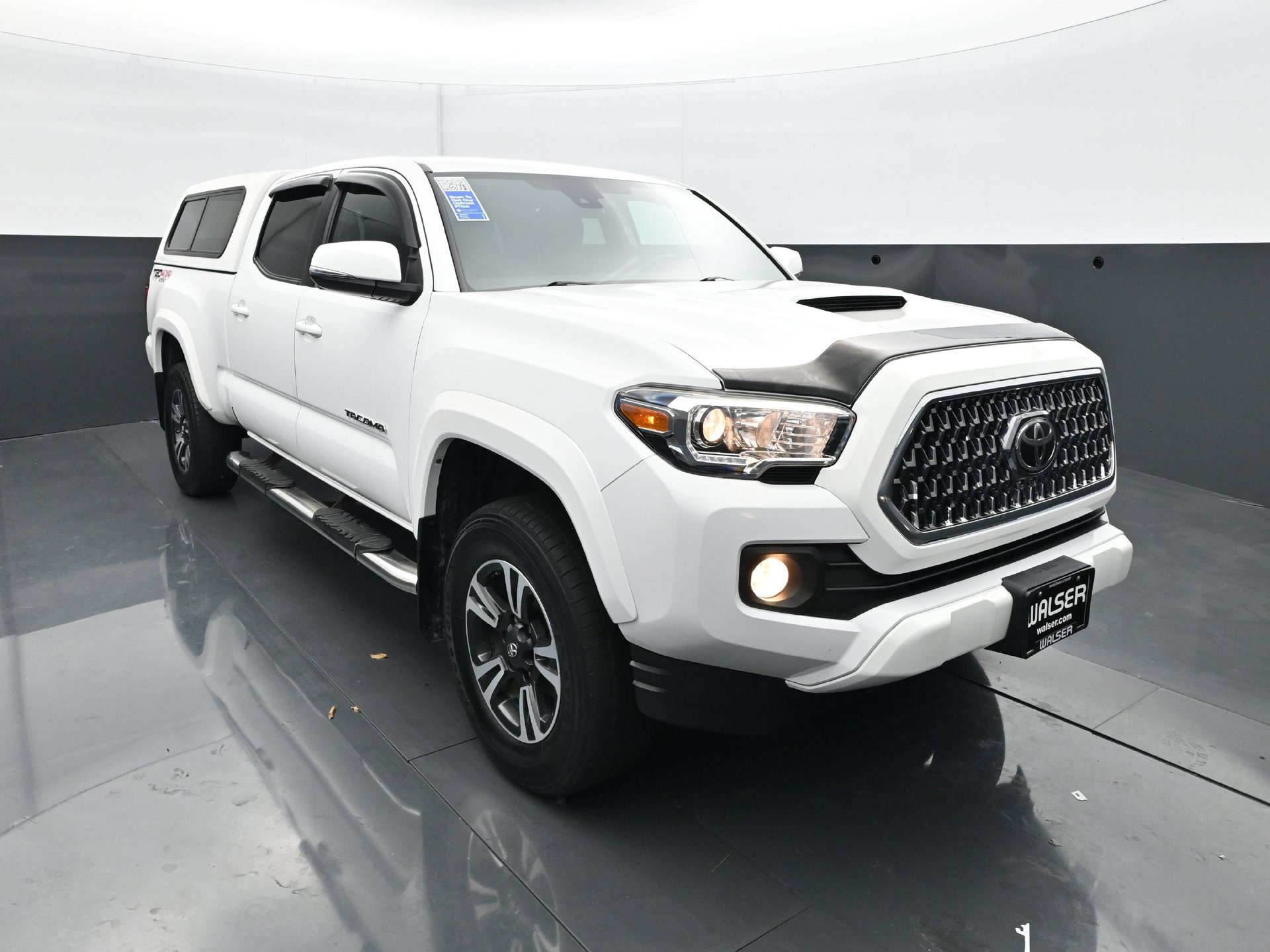 Used 2019 Toyota Tacoma TRD Sport AWD/4WD image 11