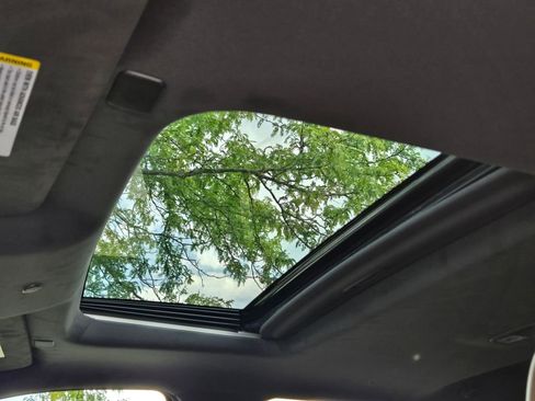 New 2025 GMC Sierra 2500 Denali Ultimate image 9