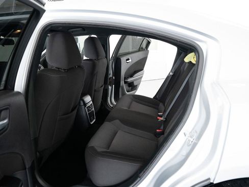 Used 2022 Dodge Charger SXT RWD image 10