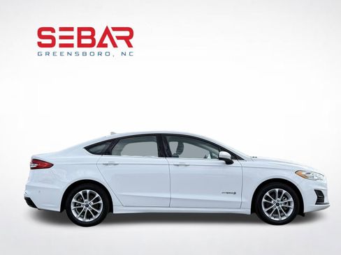 Used 2019 Ford Fusion SE FWD image 5