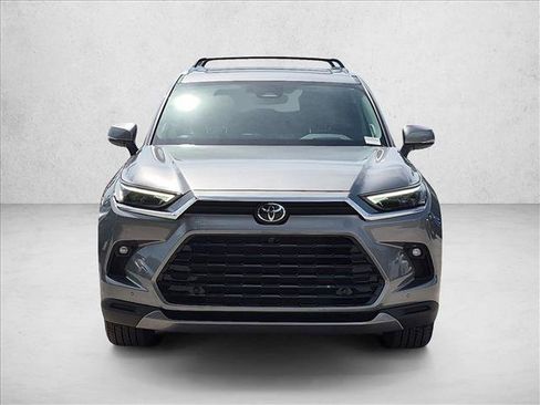 Used 2025 Toyota Grand Highlander AWD image 2