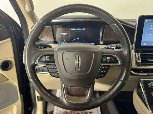 Used 2019 Lincoln Navigator Reserve w/ Cargo Package AWD/4WD image 13