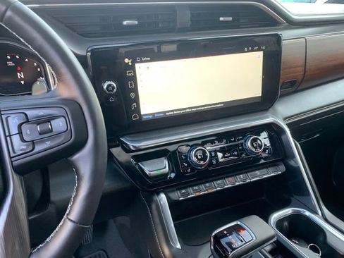 Used 2025 GMC Sierra 1500 Denali Ultimate AWD/4WD image 12