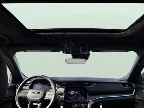 New 2026 Jeep Grand Cherokee Laredo X image 13