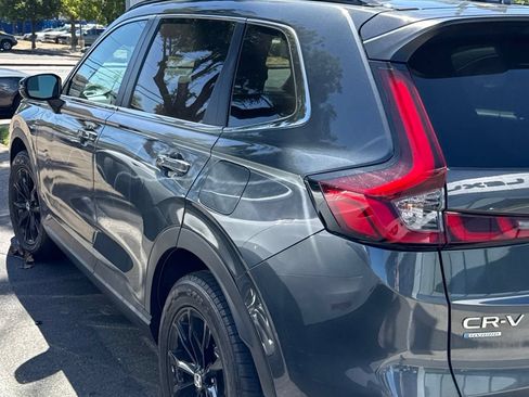 Used 2023 Honda CR-V Sport image 3