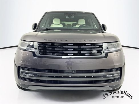 Used 2024 Land Rover Range Rover Long Wheelbase SE AWD/4WD image 2