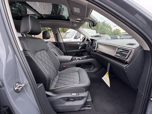 New 2026 Volkswagen Atlas SEL Premium R-Line AWD/4WD image 9