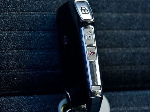 Certified 2025 Kia Soul EX image 27