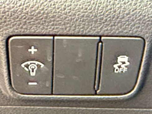 Used 2025 Kia K5 LXS image 32