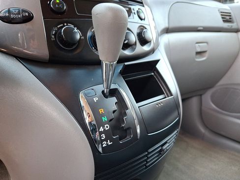 Used 2009 Toyota Sienna LE image 16