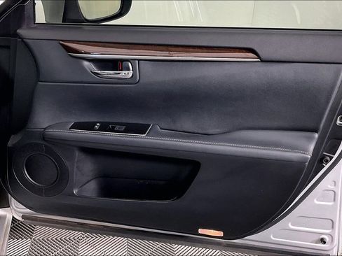 Used 2017 Lexus ES 350 w/ Luxury Package FWD image 26