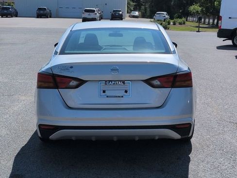 Used 2022 Nissan Altima 2.5 S FWD image 4