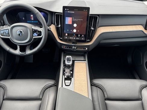 New 2026 Volvo XC60 B5 Ultra w/ Climate Package image 3