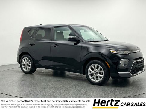 Used 2025 Kia Soul LX w/ LX Technology Package FWD image 1