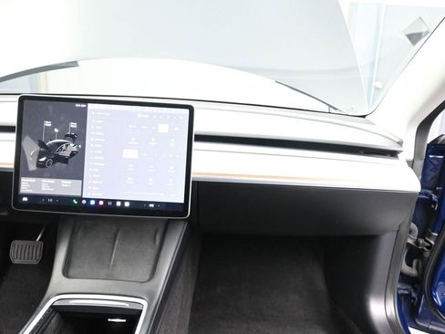 Used 2021 Tesla Model 3 Standard Range Plus image 15