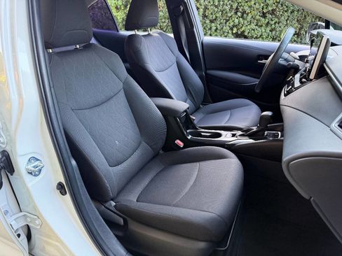Used 2020 Toyota Corolla LE w/ Carpet Mat Package (TMS) FWD image 24