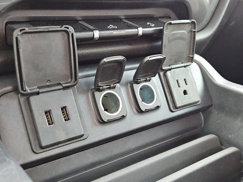 Used 2016 Chevrolet Silverado 1500 LT image 38