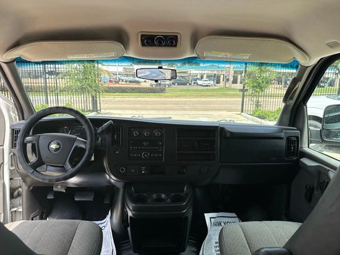 Used 2011 Chevrolet Express 2500 LS image 35