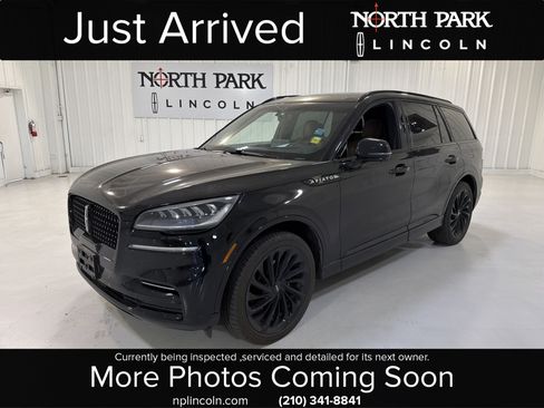 Used 2023 Lincoln Aviator Reserve w/ Equipment Group 201A image 1