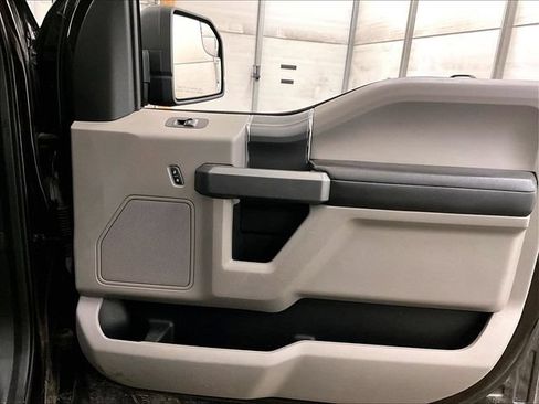 Used 2018 Ford F150 XLT w/ Equipment Group 302A Luxury AWD/4WD image 23