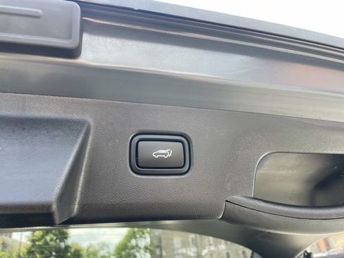 Certified 2025 Hyundai Tucson SEL AWD/4WD image 8