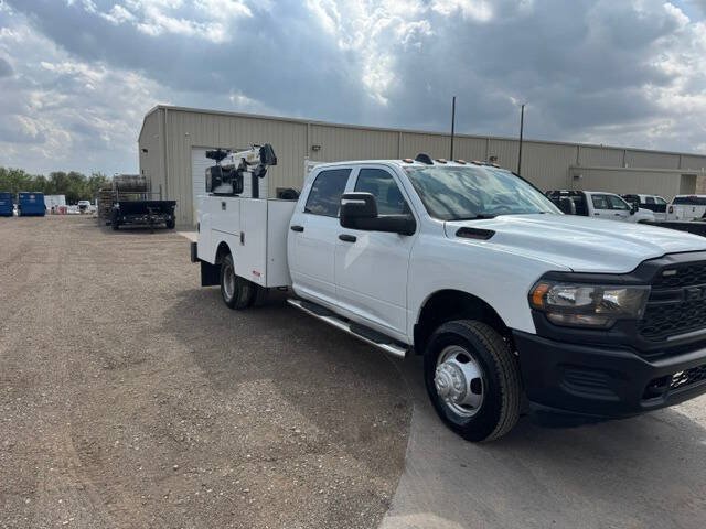Used 2024 RAM 3500 Tradesman AWD/4WD image 3