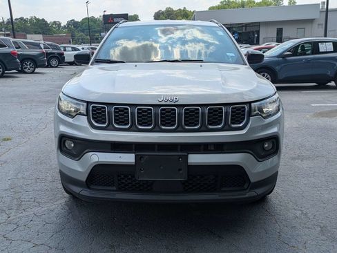 Used 2024 Jeep Compass Latitude AWD/4WD image 9