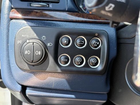 Used 2013 Maserati GranTurismo Convertible RWD image 23