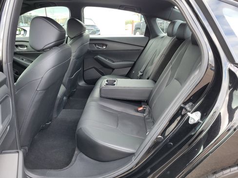 Used 2023 Honda Accord Sport image 11