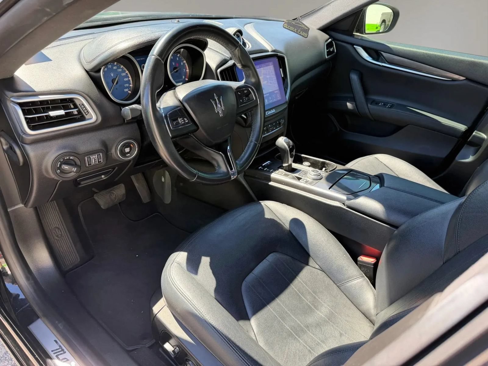Used 2018 Maserati Ghibli RWD image 11