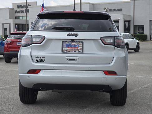 New 2025 Jeep Compass Limited w/ High Altitude Package image 19