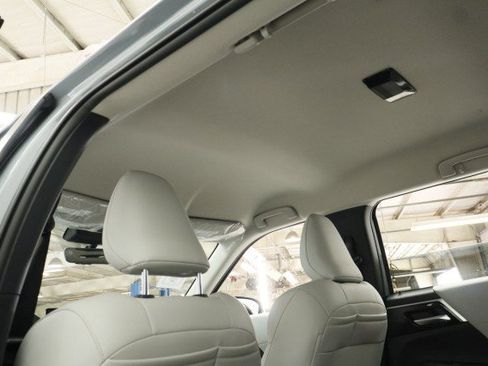New 2026 Mitsubishi Outlander SE FWD image 23