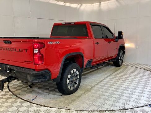 Used 2024 Chevrolet Silverado 2500 Custom w/ Custom Value Package image 17
