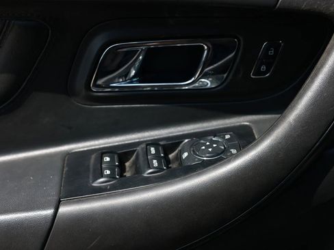 Used 2015 Ford Taurus SHO image 44