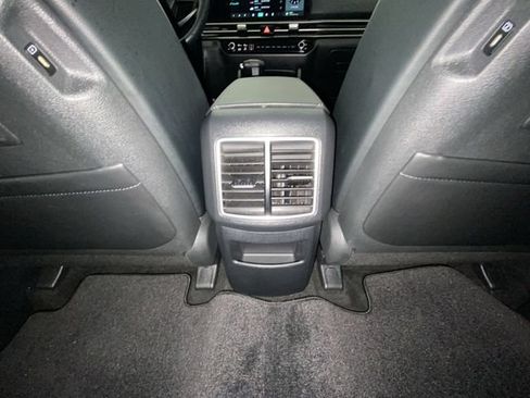 Used 2026 Kia Sportage EX FWD image 28