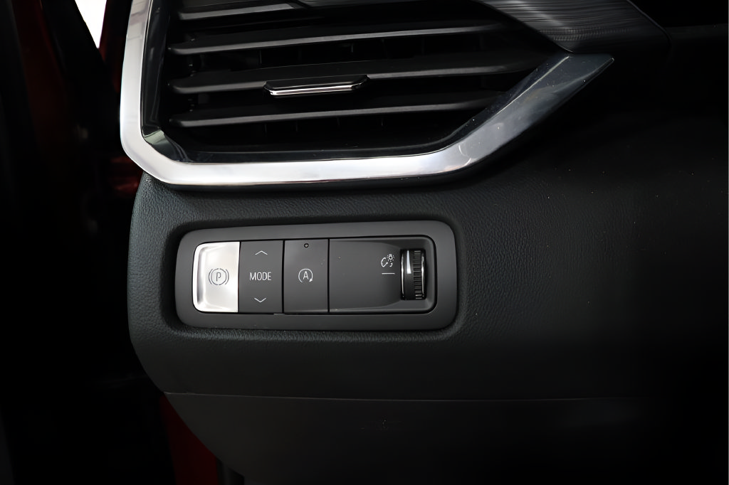Used 2026 GMC Acadia Elevation FWD image 17